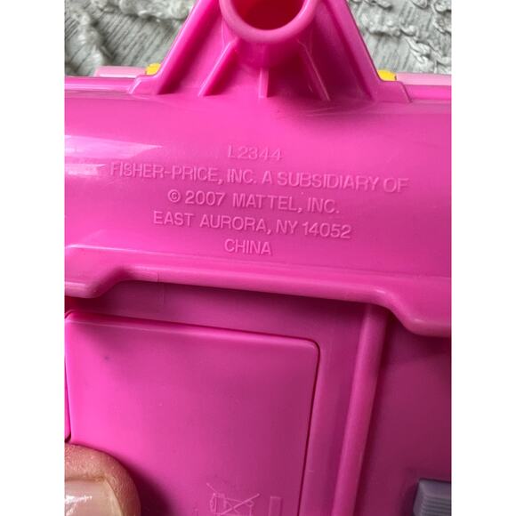 Fisher-Price Little People Camping Adventure Sarah Lynn 2007 - Picture 7 of 9